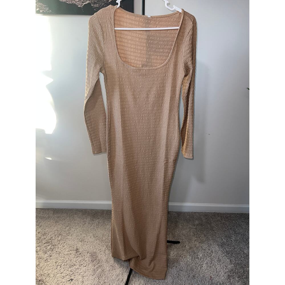 Tan long-sleeved square-neck ribbed knit bodycon maxi Dress sz M